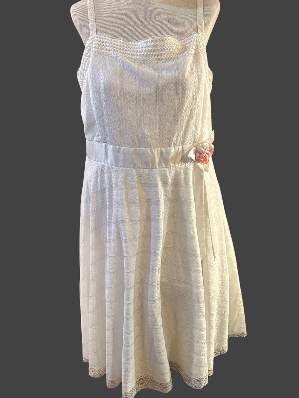 Unique Vintage Grease Sandra Simcox White Lace Roses Swing Dress 1X NWT